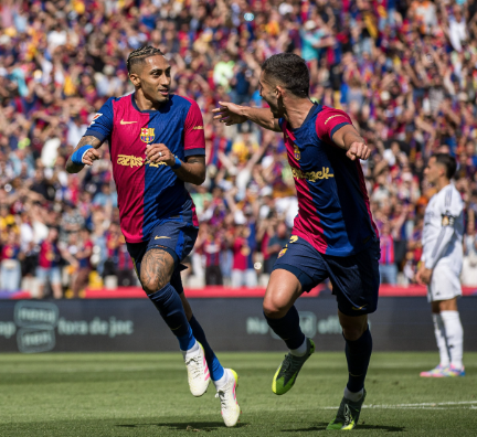 Barcelona vence “El Clásico” pela La Liga com chuva de gols
