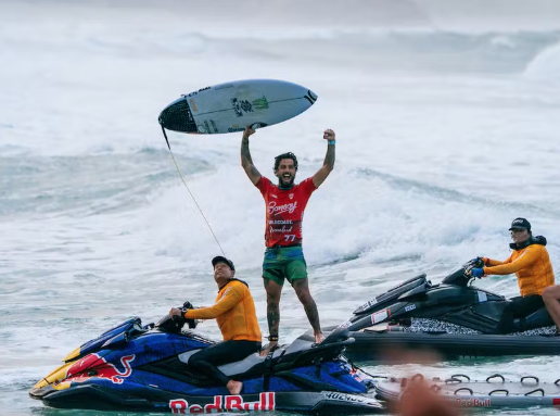 Filipe Toledo vence o Bonsoy Gold Coast Pro e é bicampeão na Austrália