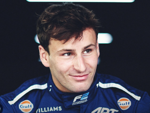 Victor Martins fará sua estreia em Barcelona