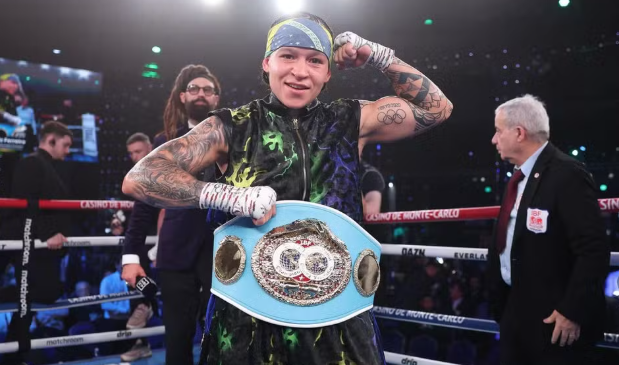 Bia Ferreira defende título do peso-leve no próximo sábado (7)