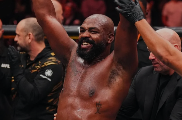 Jon Jones não será escalado para evento da UFC na Casa Branca