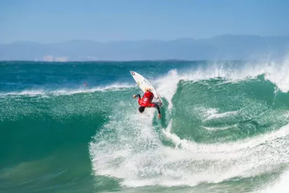 WSL: Yago Dora é derrotado em J-Bay, mas assume ranking mundial de surfe
