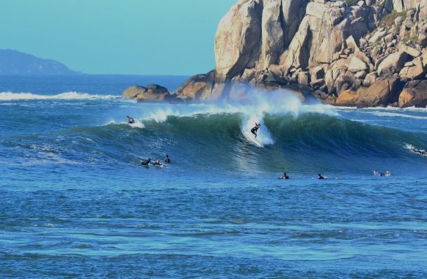 Nova etapa da WSL começa nesta terça (16) com presença de atleta olímpica